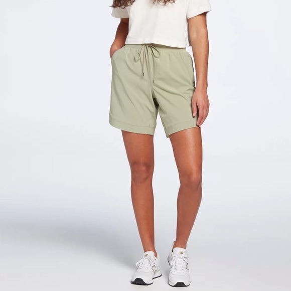 CALIA by Carrie Underwood Pants - NEW CALIA Women's Journey Woven Bermuda Shorts 8” inseam Green Sage Medium